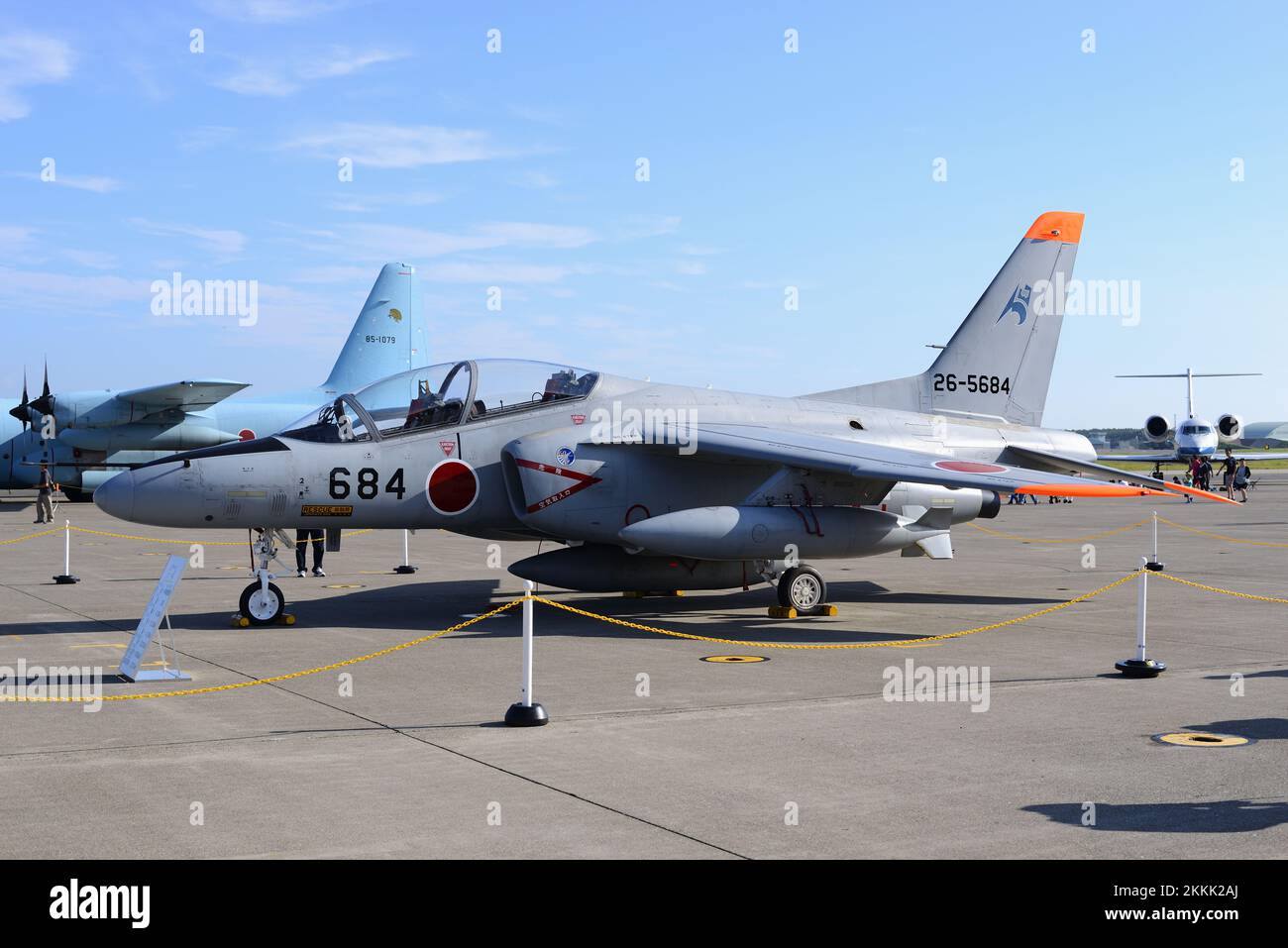 Préfecture d'Aomori, Japon - 07 septembre 2014 : avion d'entraînement T-4 de la Force aérienne d'autodéfense du Japon Kawasaki. Banque D'Images