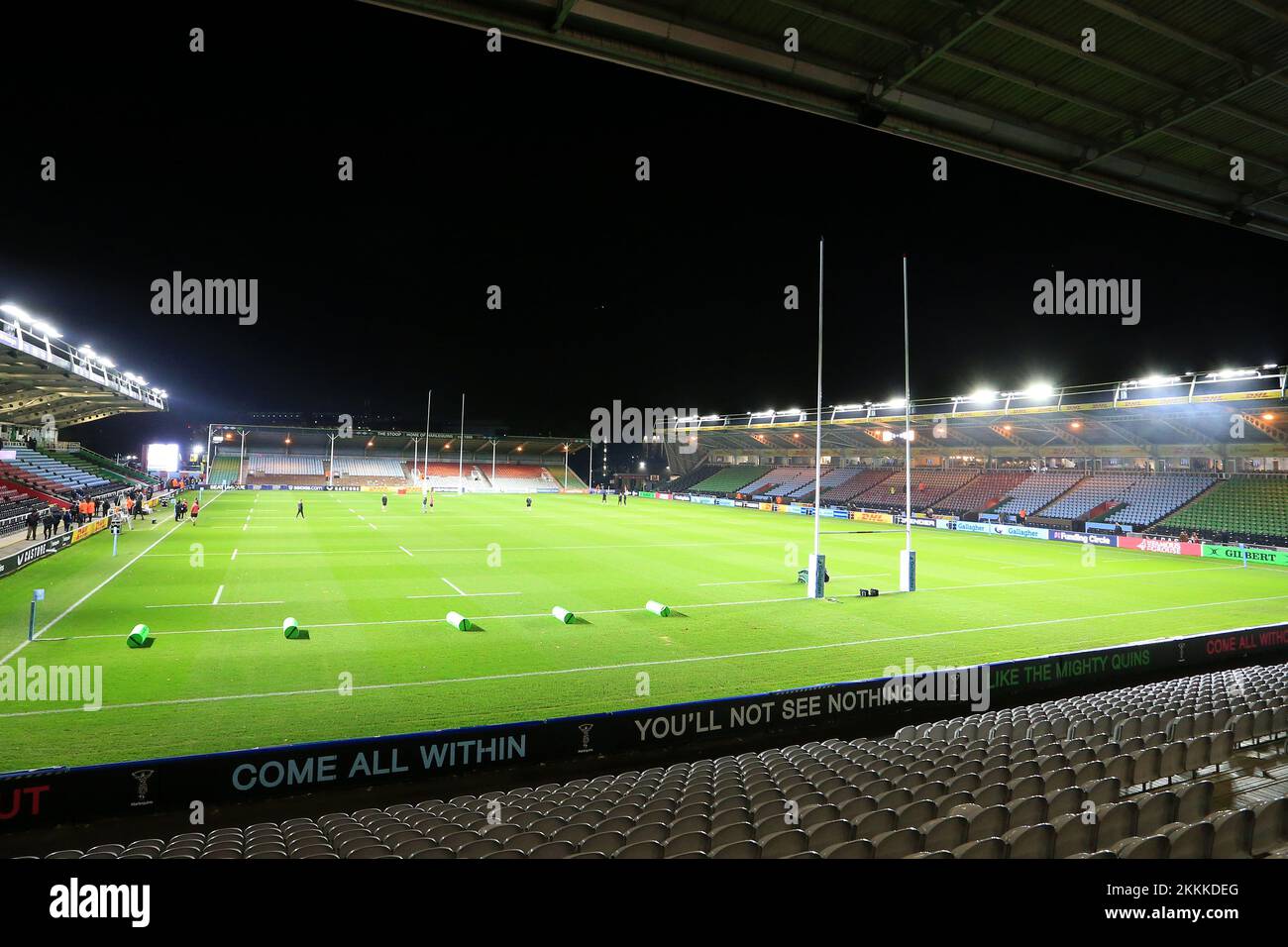 Twickenham, Royaume-Uni. 25th novembre 2022. Une vue générale du stade avant le début du match de rugby Gallagher Premiership entre Harlequins et Gloucester au stade de Twickenham, à Twickenham, au Royaume-Uni, le 25 novembre 2022. Photo de Carlton Myrie. Utilisation éditoriale uniquement, licence requise pour une utilisation commerciale. Aucune utilisation dans les Paris, les jeux ou les publications d'un seul club/ligue/joueur. Crédit : UK Sports pics Ltd/Alay Live News Banque D'Images