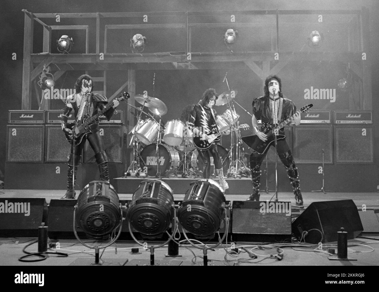 Gene Simmons, Ace Frehley et Paul Stanley de Kiss se produit en concert pendant l'album "The Elder" en 1981 Credit: Ralph Dominguez/MediaPunch Banque D'Images