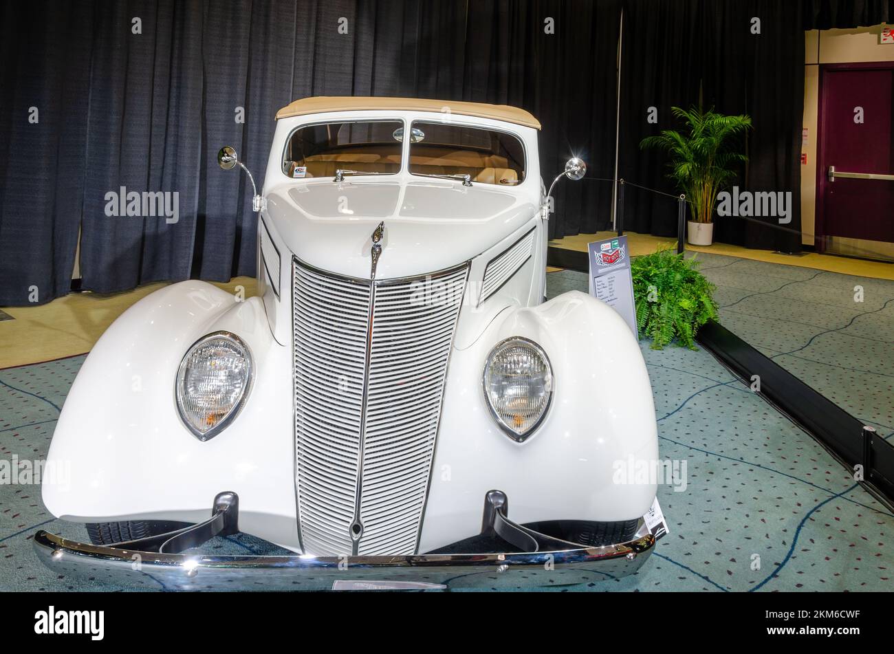 Cabriolet 1937 de Ford Banque D'Images