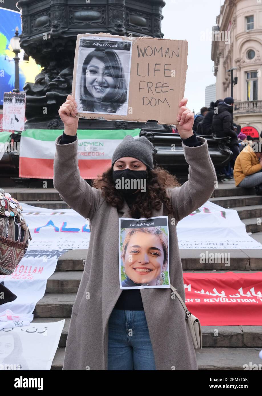 Piccadilly Circus, Londres, Royaume-Uni. 26th novembre 2022. Manifestations à Londres contre la République islamique d'Iran. Crédit : Matthew Chattle/Alay Live News Banque D'Images