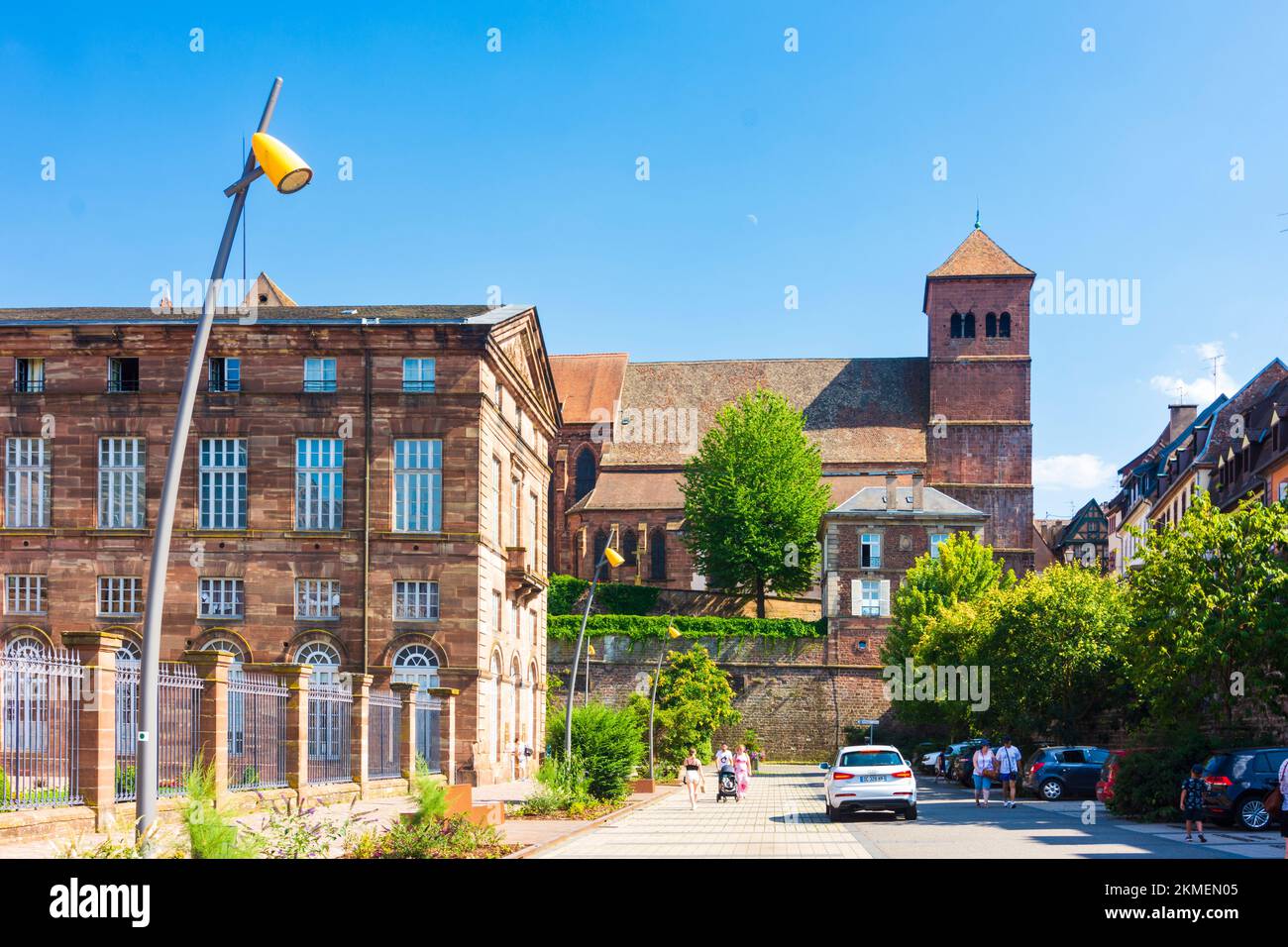 Saverne [Zabern, Zawere) : Château des Rohan, église 'Eglise notre-Dame-de-la-Nativité' en Alsace (Elssass), Bas-Rhin (Unterelsss), France Banque D'Images