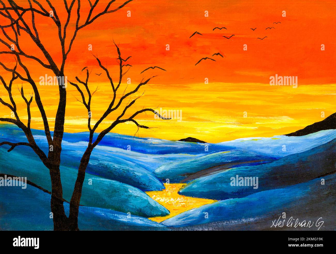Peinture acrylique originale des collines bleues, des nuages jaunes et du ciel orange. Peint par le photographe. Banque D'Images