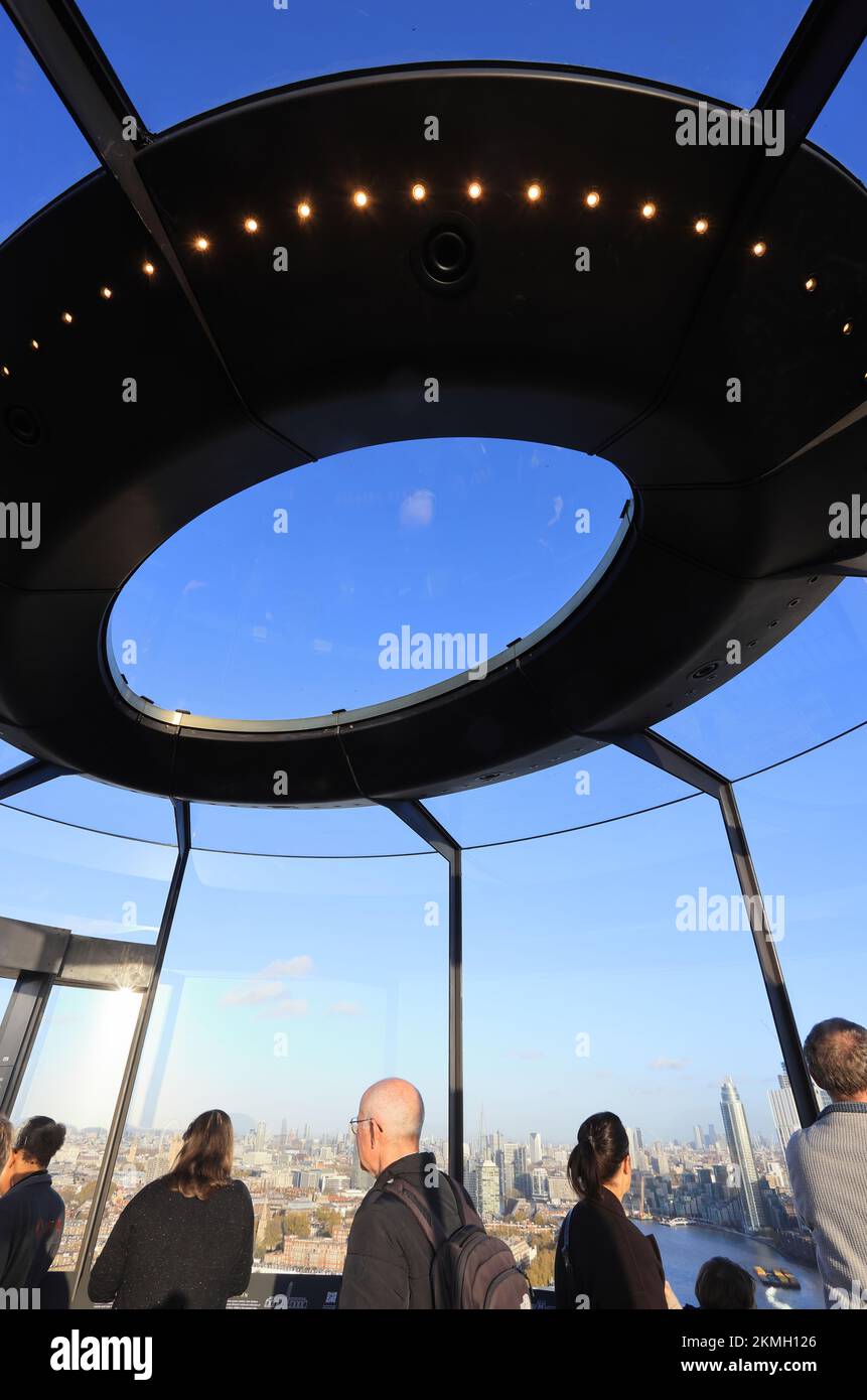 La nouvelle attraction Lift 109 à la Battersea Power Staion régénérée, dans le sud-ouest de Londres, au Royaume-Uni Banque D'Images