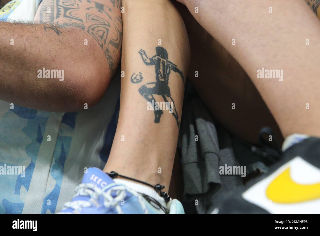 Tatouage Messi Mollet Coupe Du Monde Lusail, Qatar. 26th novembre 2022. Tatouage Messi pendant la coupe du monde  de la FIFA, Qatar. , . Photo de Peter Dovgan. Utilisation éditoriale  uniquement, licence requise pour une utilisation commerciale. Aucune