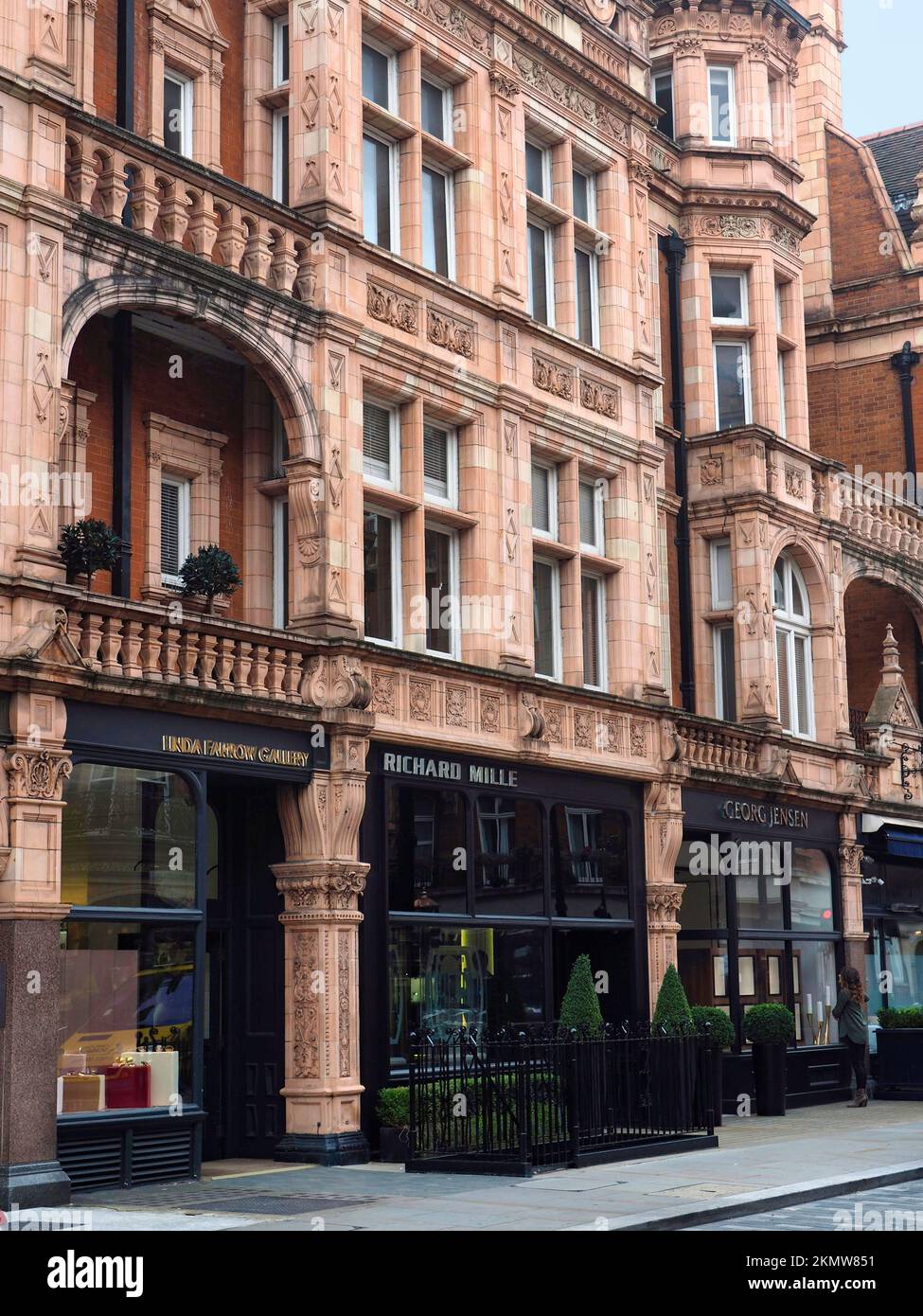 Londres, Angleterre - septembre 2016 : magasins et galeries élégants sur Mount Street à Mayfair Banque D'Images