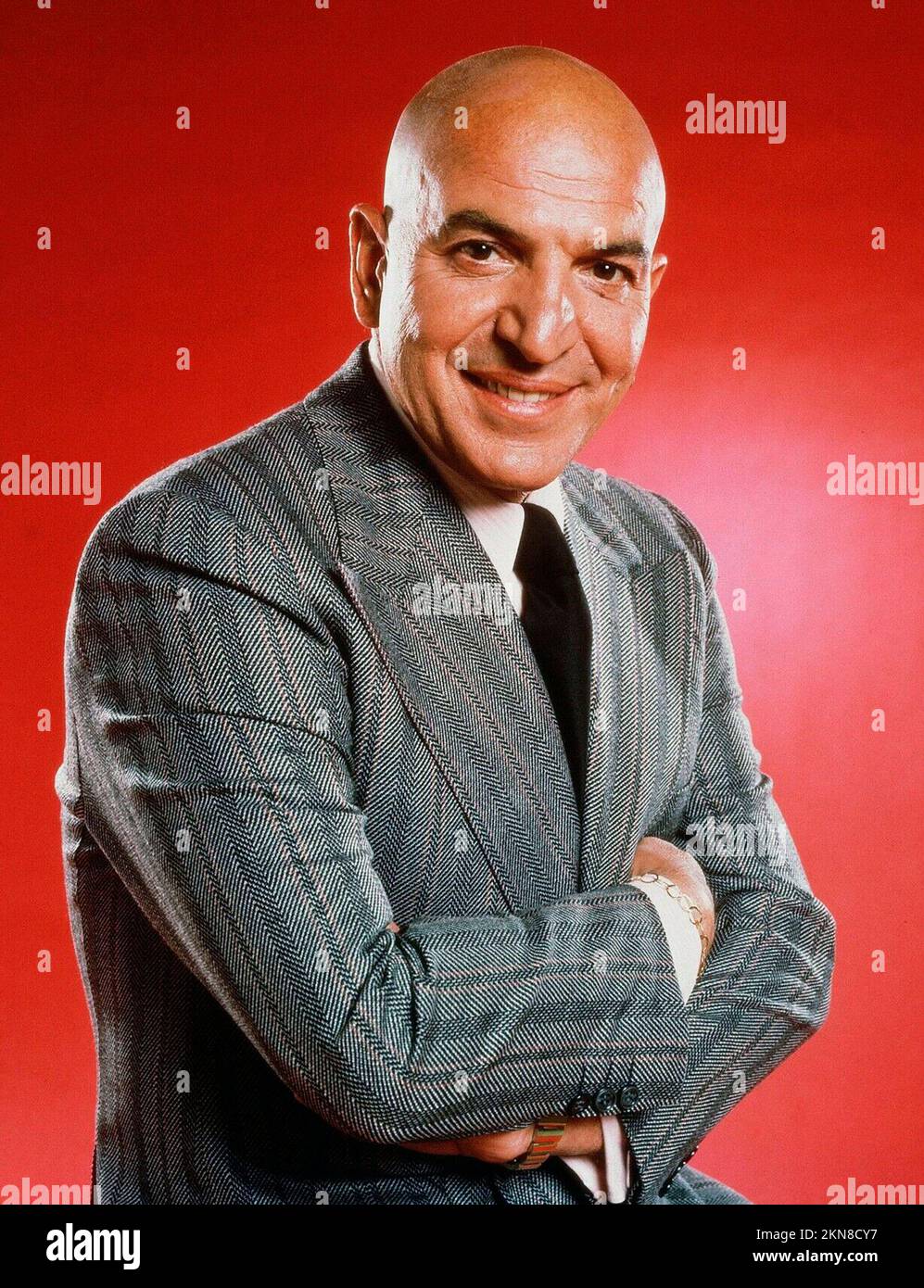 TELLY SAVALAS à KOJAK (1973), dirigée par JEANNOT SZWARC et RUSS MAYBERRY. Crédit : UNIVERSAL TV / Album Banque D'Images TELLY SAVALAS à KOJAK (1973), dirigée par JEANNOT SZWARC et RUSS MAYBERRY. Crédit : UNIVERSAL TV / Album Banque D'Images