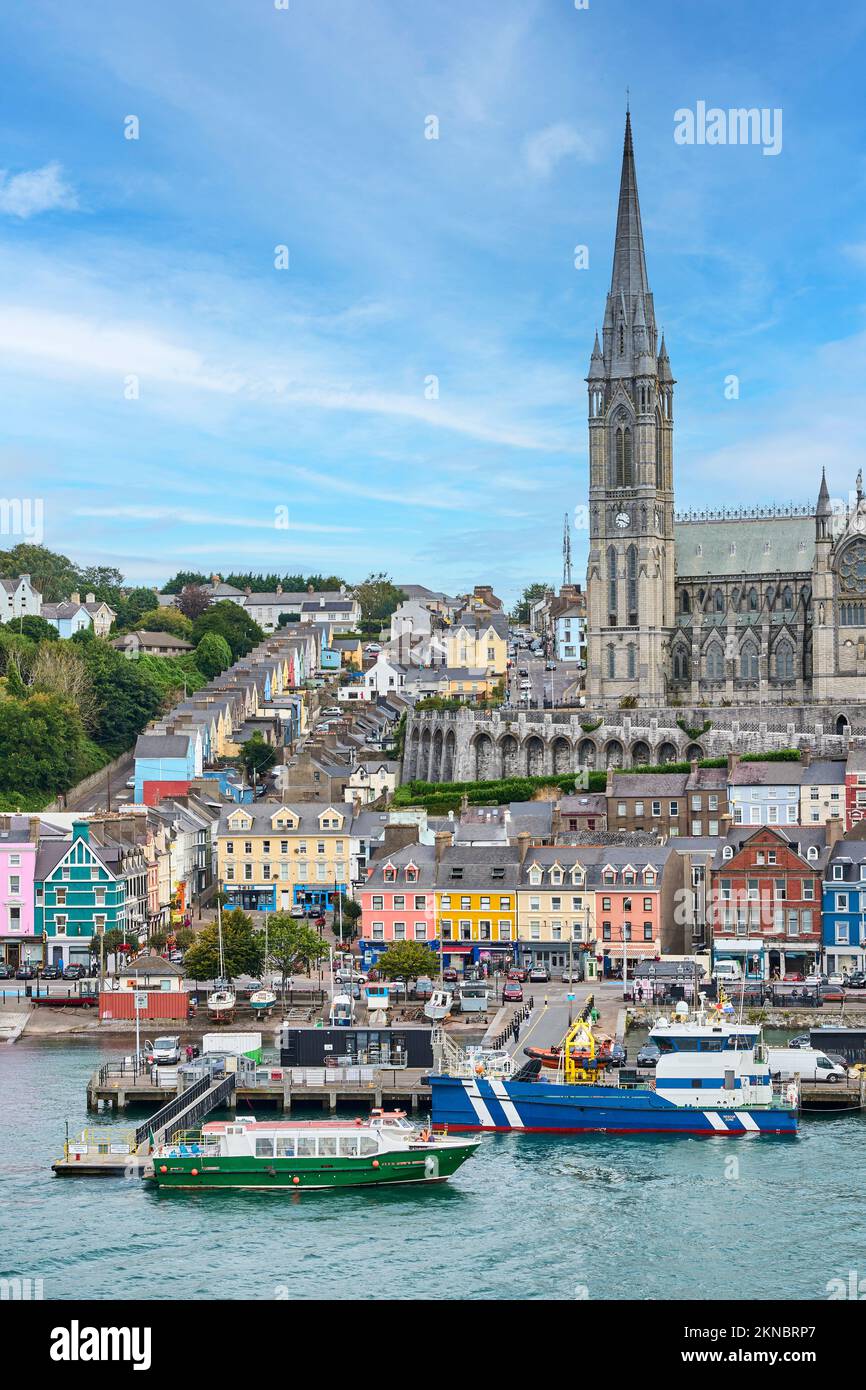 Paysage urbain de Cobh Harbour, port maritime de Cork en Irlande du Sud Banque D'Images