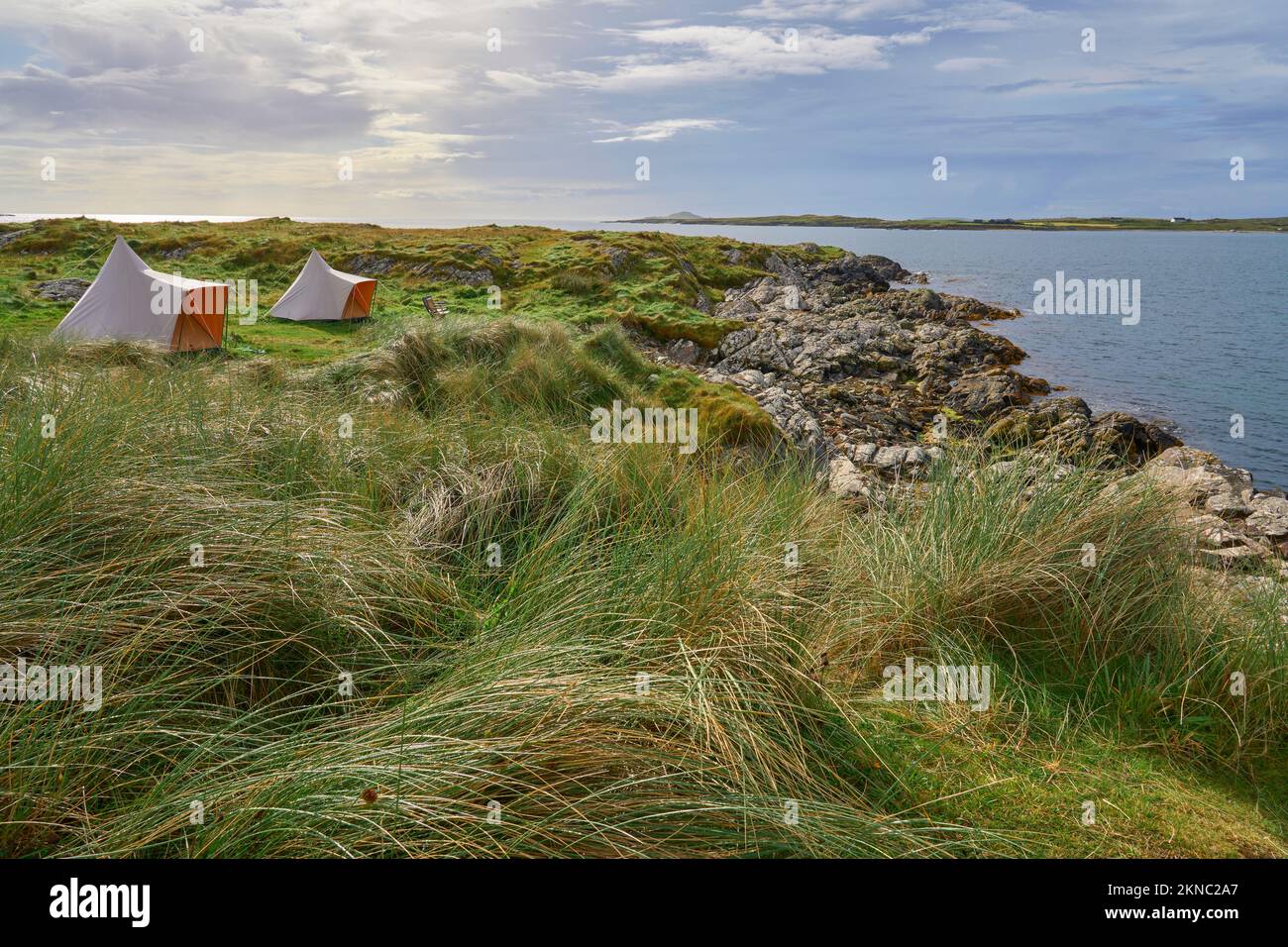 Ireland camping tent beach Banque de photographies et d'images à haute  résolution - Alamy