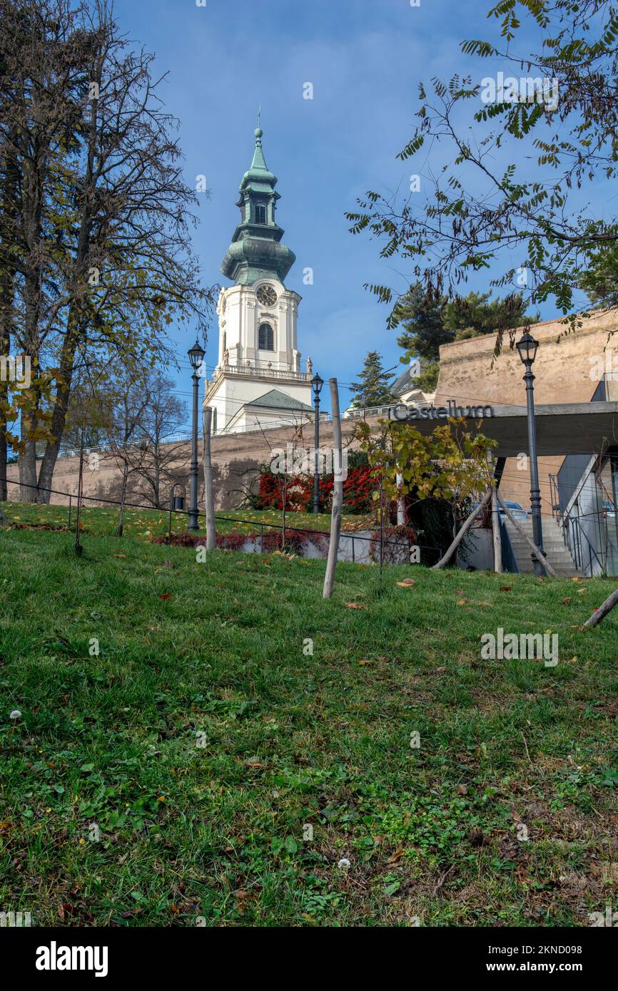 Nitra Castle (slovaque, Nitriansky hrad) est un château situé dans la vieille ville de Nitra, Slovaquie. Banque D'Images