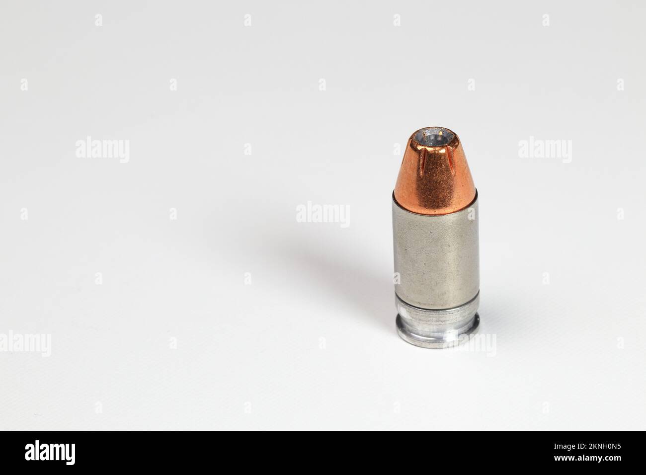 Bullet .380 APC ou 9mm Kurz JHP (Jacketed Hollow point) Shell Shock technologies (NAS3) Banque D'Images