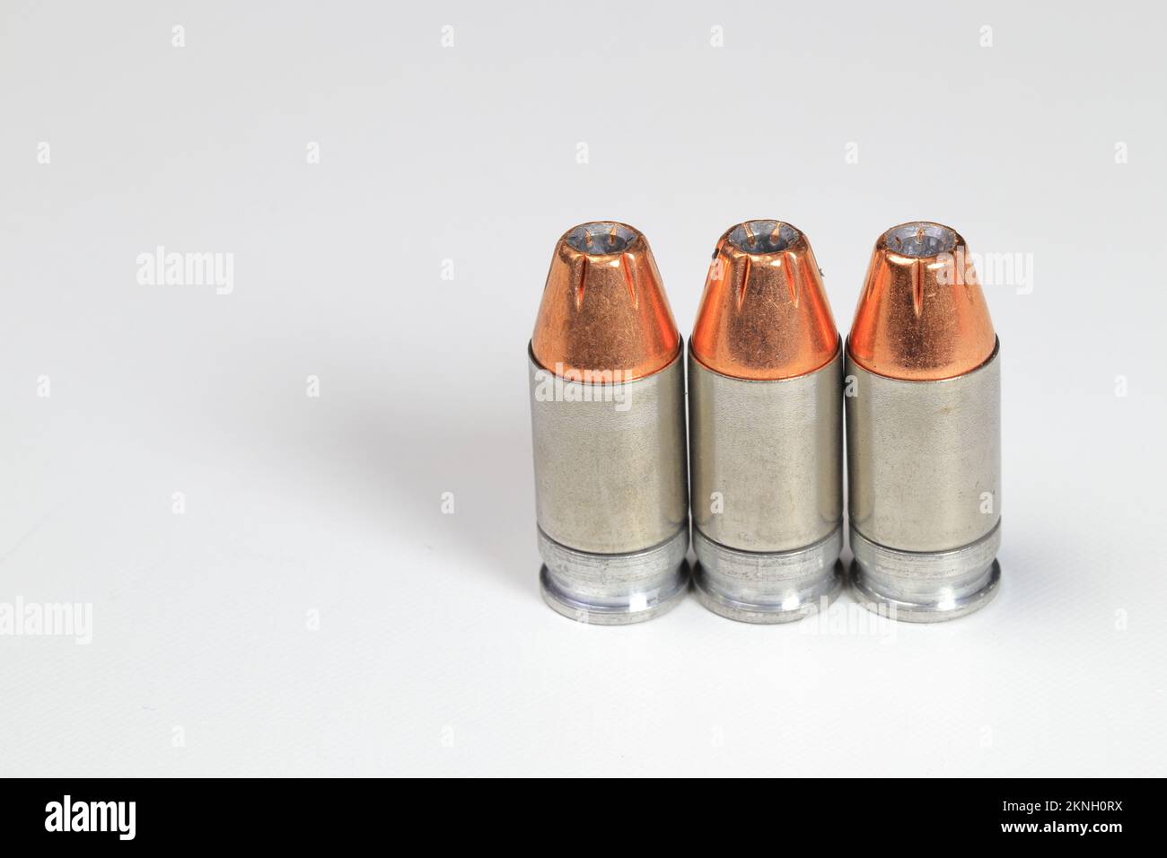 Bullet .380 APC ou 9mm Kurz JHP (Jacketed Hollow point) Shell Shock technologies (NAS3) Banque D'Images