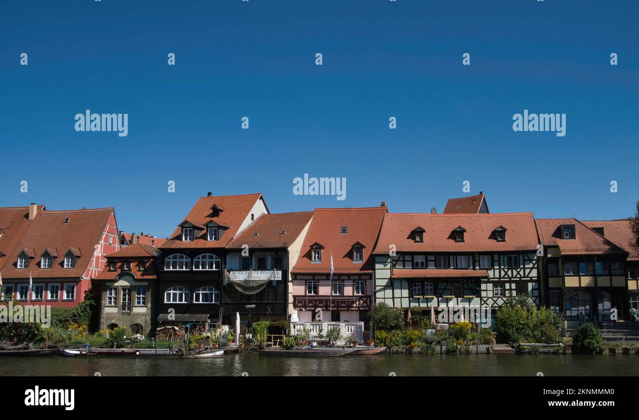 Maisons bordant la rivière Regnitz à Bamberg, haute-Franconie, Bavière, Allemagne Banque D'Images