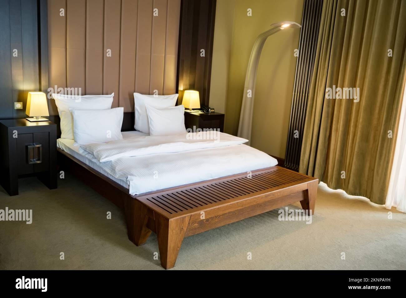 Accueil agréable et moderne et design d'intérieur chambre à coucher de l'hôtel Banque D'Images