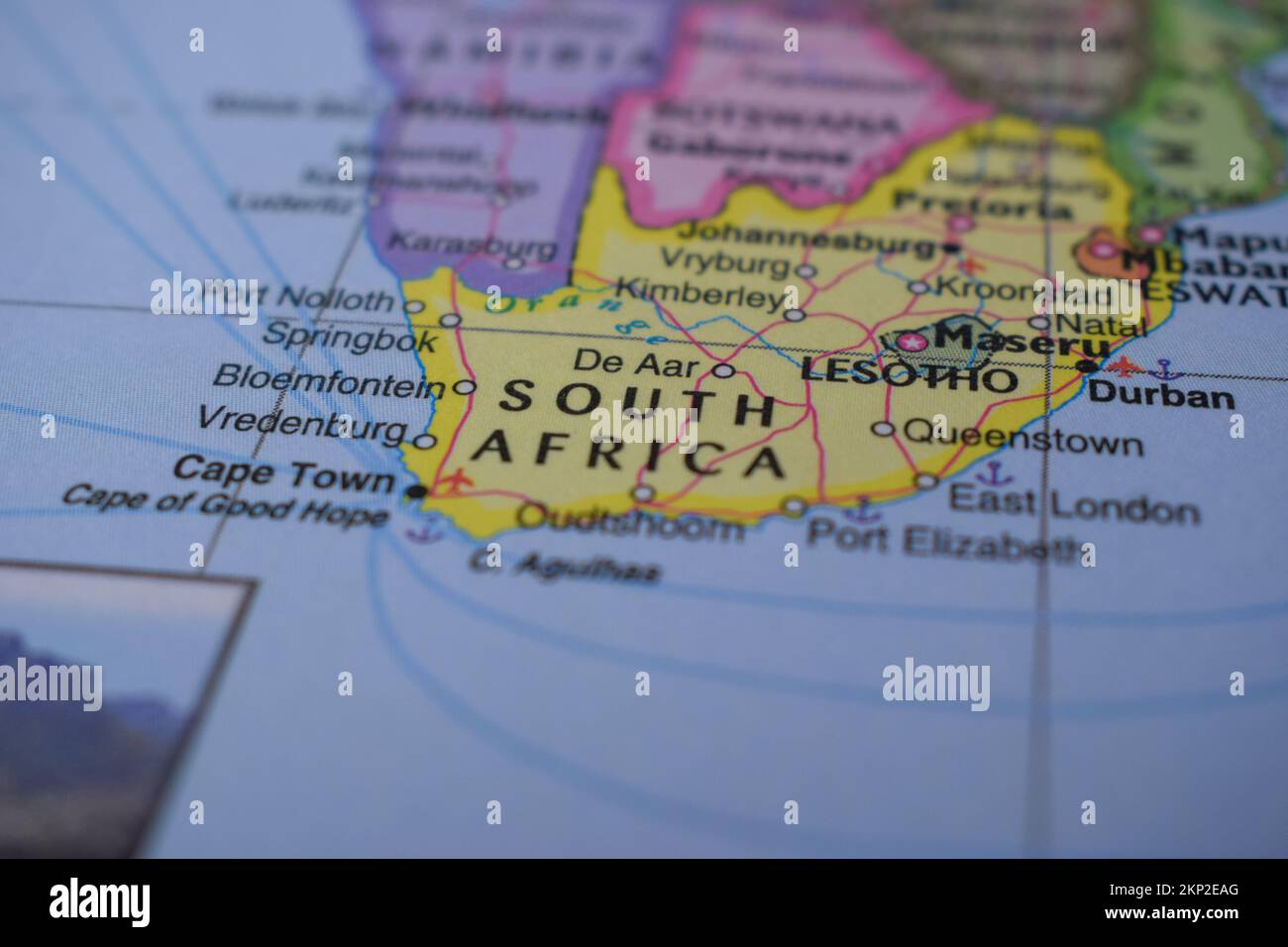 Afrique du Sud concept de voyage Nom du pays sur la carte politique du monde très macro gros plan Voir stock Photograph Banque D'Images