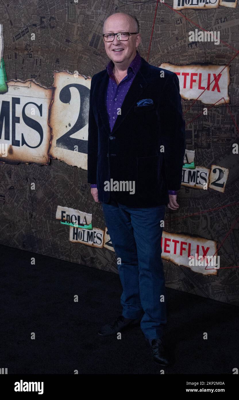 Harry Bradbeer assiste à la première d'Enola Holmes 2 par Netflix au Paris Theatre de New York sur 27 octobre 2022 Banque D'Images