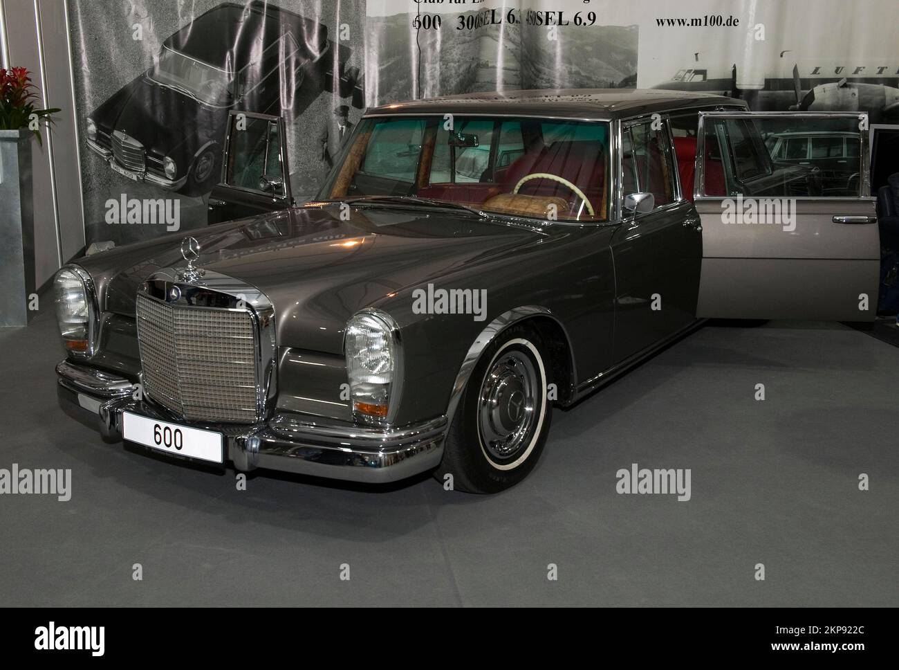 Etat voiture représentation véhicule Oldtmer Classic car Mercedes Limousine 600 W 100, salon Techno Classica, Essen, Rhénanie-du-Nord-Westphalie, Allemagne, Banque D'Images