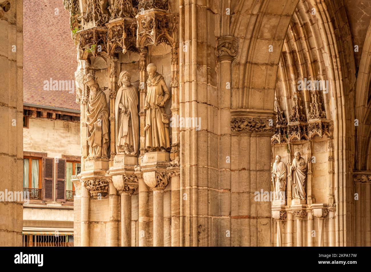 Les sculptures en pierre de la cathédrale d'Auxonne, France Banque D'Images