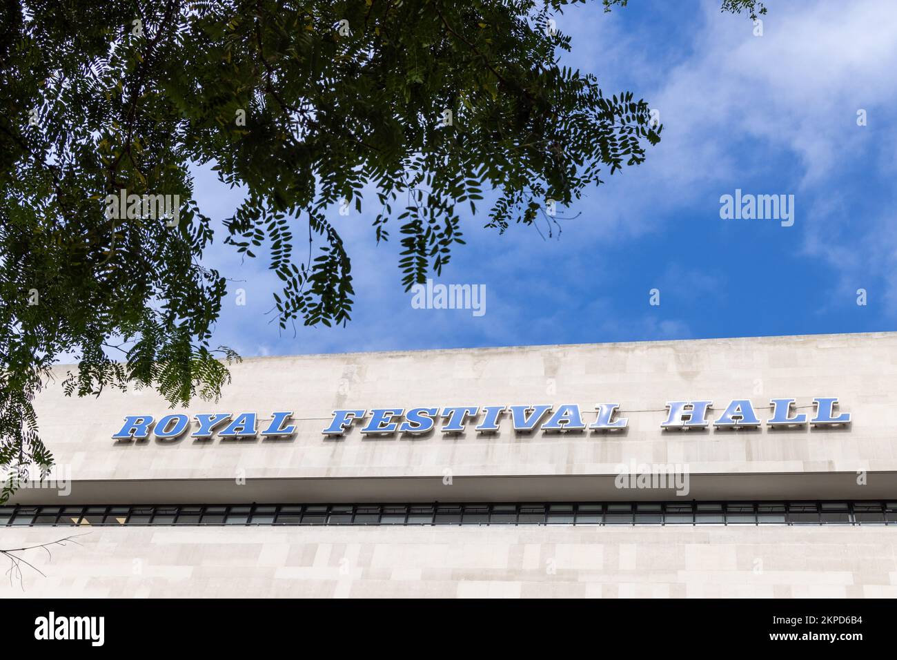 Panneau Royal Festival Hall, South Bank Londres, Angleterre Banque D'Images