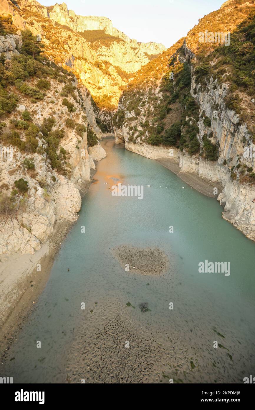 Camping le Galetas,Pont du Galetas,Plage du Galetas,Lac de Sainte  Croix,Parc naturel régional du Verdon, gorge du Verdon,la gorge du Verdon  est un canyon fluvial situé dans la région Provence-Alpes-Côte d'Azur du  Sud-est