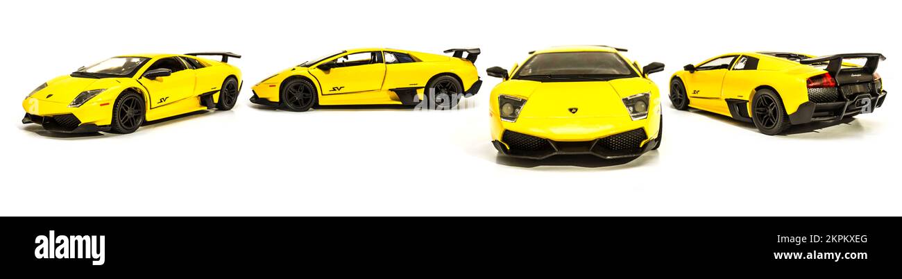 La splendeur d'une supercar dans une photo panoramique de quatre couleurs jaune Lamborghini Murcielago LP 670-4 Banque D'Images