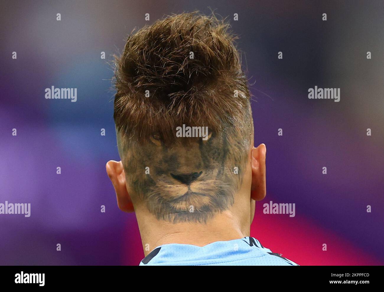 Doha, Qatar, 28th novembre 2022. Un tatouage au lion à l'arrière de la tête de Sebastian Sosa de l'Uruguay lors du match de la coupe du monde de la FIFA 2022 au stade Lusail, Doha. Le crédit photo devrait se lire: David Klein / Sportimage Banque D'Images