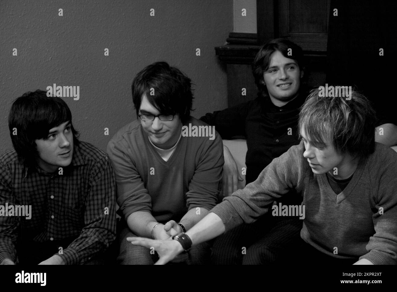 THE AUTOMATIC, PORTRAIT, ORIGINAL LINE-UP, 2006 : le groupe gallois The Automatic aux Popfactory Awards au Coal Exchange de Cardiff, novembre 30 2006. Photographie : ROB WATKINS. INFO : The Automatic, un groupe de rock gallois formé en 2002, a gagné en renommée avec leur son énergique et leur single à succès 'Monster'. Connus pour leurs performances dynamiques et accrocheuses, leur premier album 'Not Accepted Anywhere' leur a attiré une attention significative au milieu des années 2000 Banque D'Images