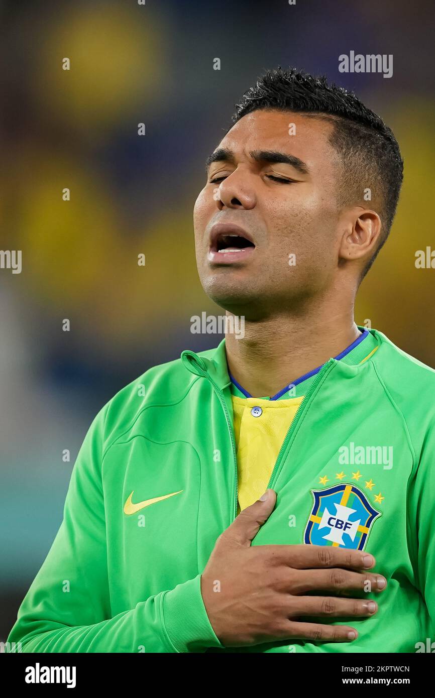 DOHA, QATAR - NOVEMBRE 28 : le joueur du Brésil Casemiro chante l'hymne national avant la coupe du monde de la FIFA, Qatar 2022 groupe G match entre le Brésil et la Suisse au stade 974 sur 28 novembre 2022 à Doha, Qatar. (Photo de Florencia Tan Jun/PxImages) Banque D'Images