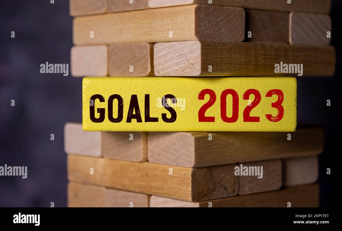 Objectifs du nouvel an 2023 sur le bureau. liste des objectifs 2023 ...