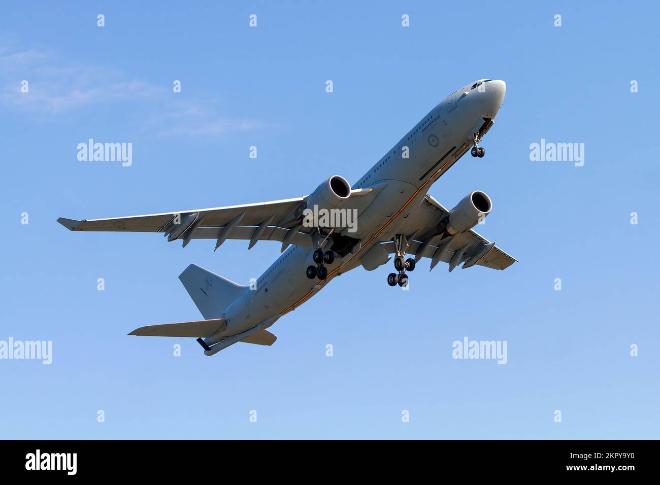 Australian Air Force (RAAF) militaire KC-30A Multi-Role Tanker transport (MRTT) lors d'une démonstration de vol au 2017 Airshow London (Ontario, Canada). Banque D'Images