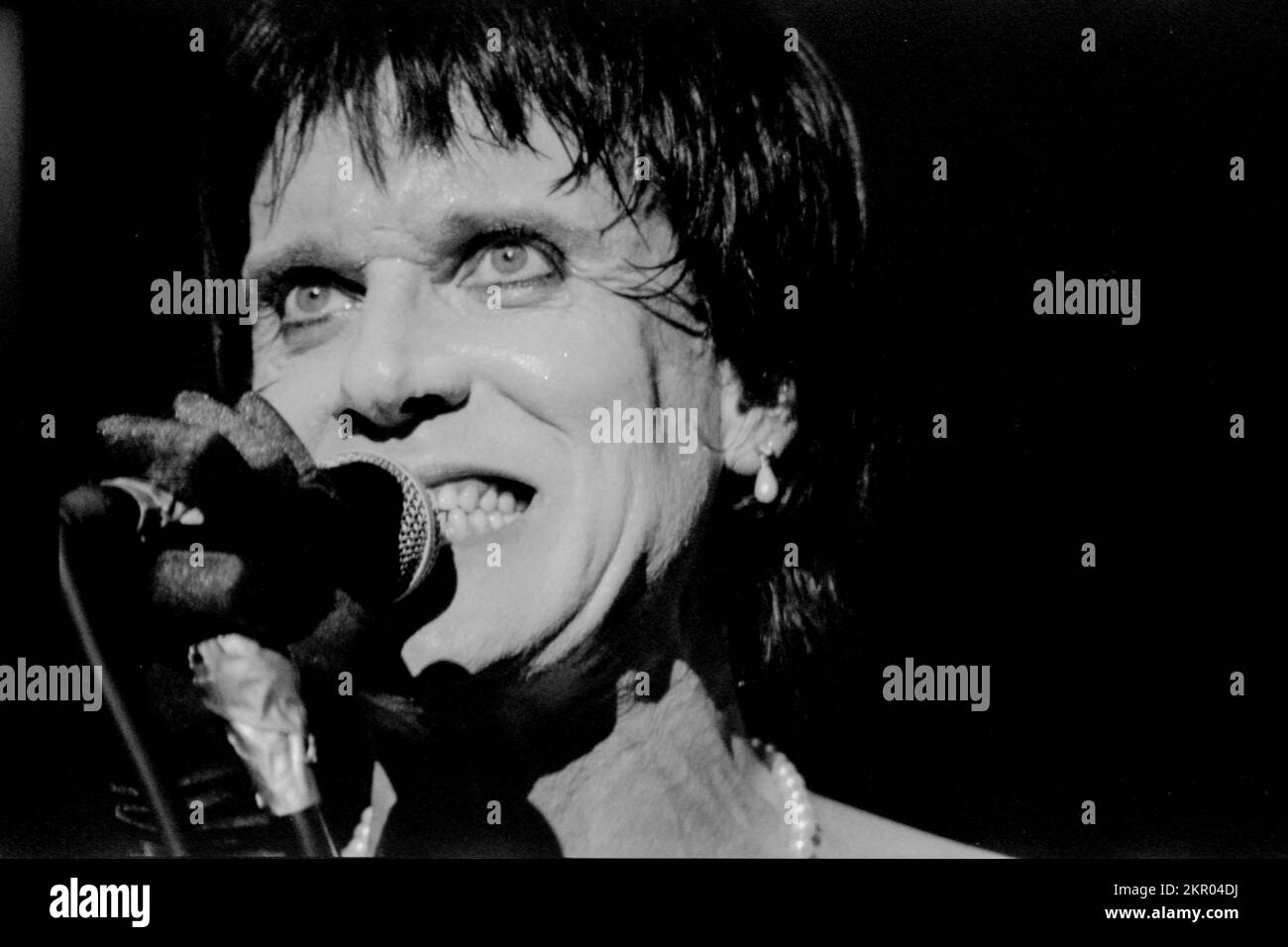 The Cramps live en concert en France - Lux Interior, chanteur des Cramps au Tamaris Rock Festival 1992 Banque D'Images
