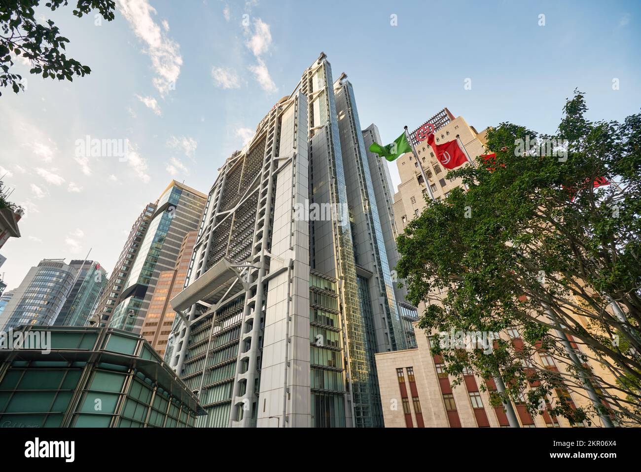 HONG KONG - VERS DÉCEMBRE 2019 : vue du bâtiment principal de HSBC pendant la journée. Banque D'Images