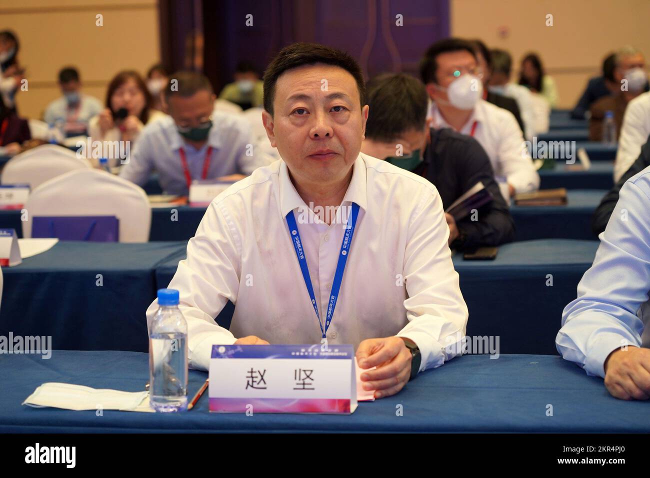 HAIKOU, CHINE - 22 NOVEMBRE 2022 - Zhao Jian, directeur du Centre d'observation et de données de la Terre de l'Administration spatiale nationale de Chine, livre un sp Banque D'Images