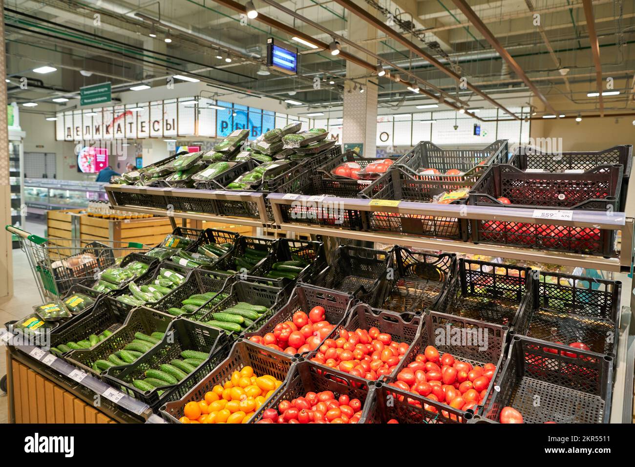 SAINT-PÉTERSBOURG, RUSSIE - VERS SEPTEMBRE 2022 : photo intérieure de Perekrestok, la plus grande chaîne de supermarchés de Russie gérée par X5 Retail Group Banque D'Images