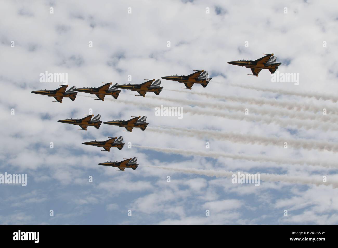 KAI T-50B Golden Eagles of the Black Eagles, l'équipe de démonstration de vol de la Force aérienne de la République de Corée, à leur arrivée à la RAF Fairford à Gloucestershire pour participer au Royal International Air Tattoo 2022. Banque D'Images