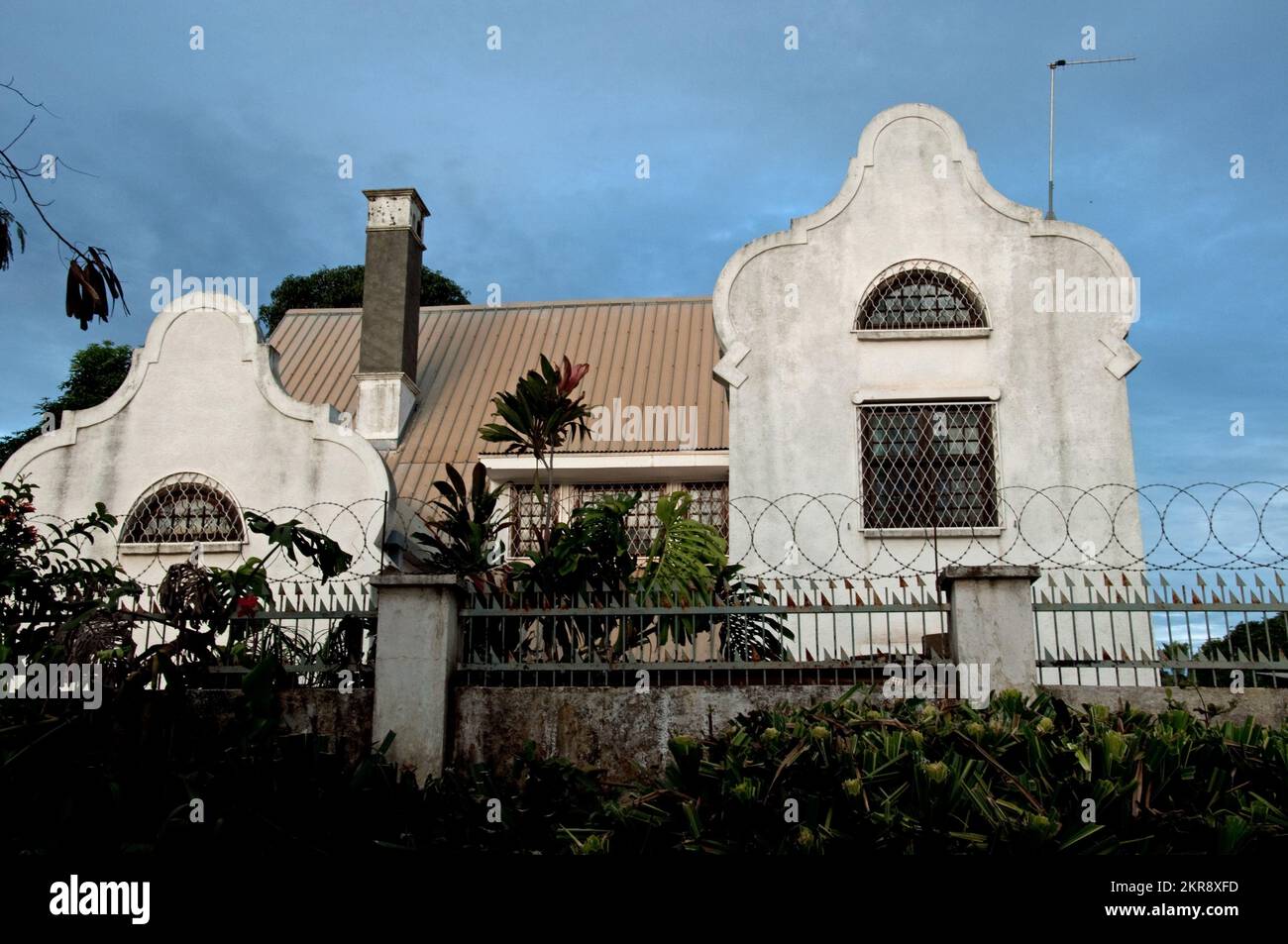 Ancienne maison coloniale, Lubumbashi, province du Katanga, République démocratique du Congo. Il y a de nombreux bâtiments élégants et coloniaux de l'époque belge Banque D'Images