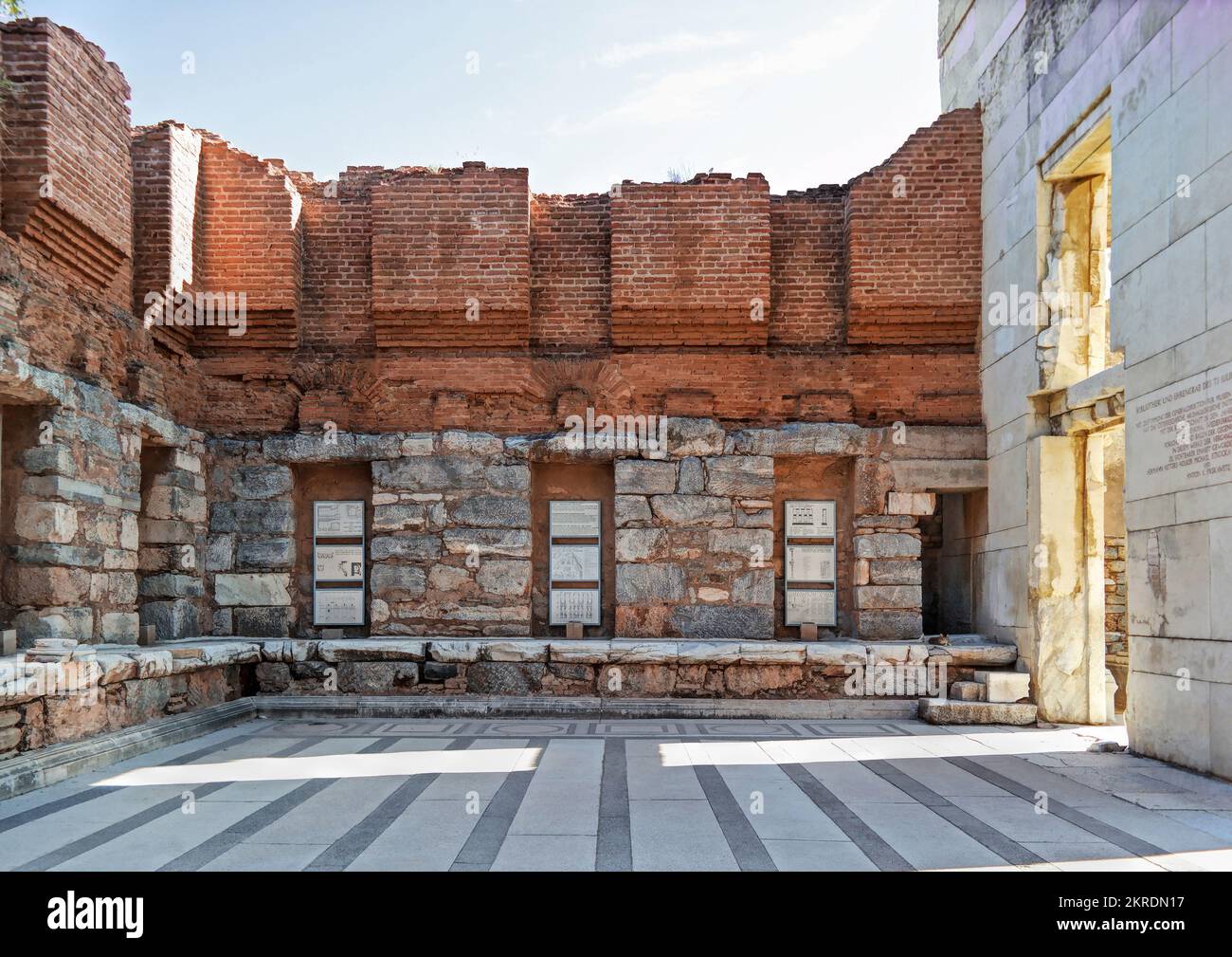 Izmir, Selcuk, Turquie, mai. 2018: Partie intérieure de la bibliothèque de Celsus dans la ville antique d'Ephèse (Efes) Ephèse est un site classé au patrimoine mondial de l'UNESCO Banque D'Images