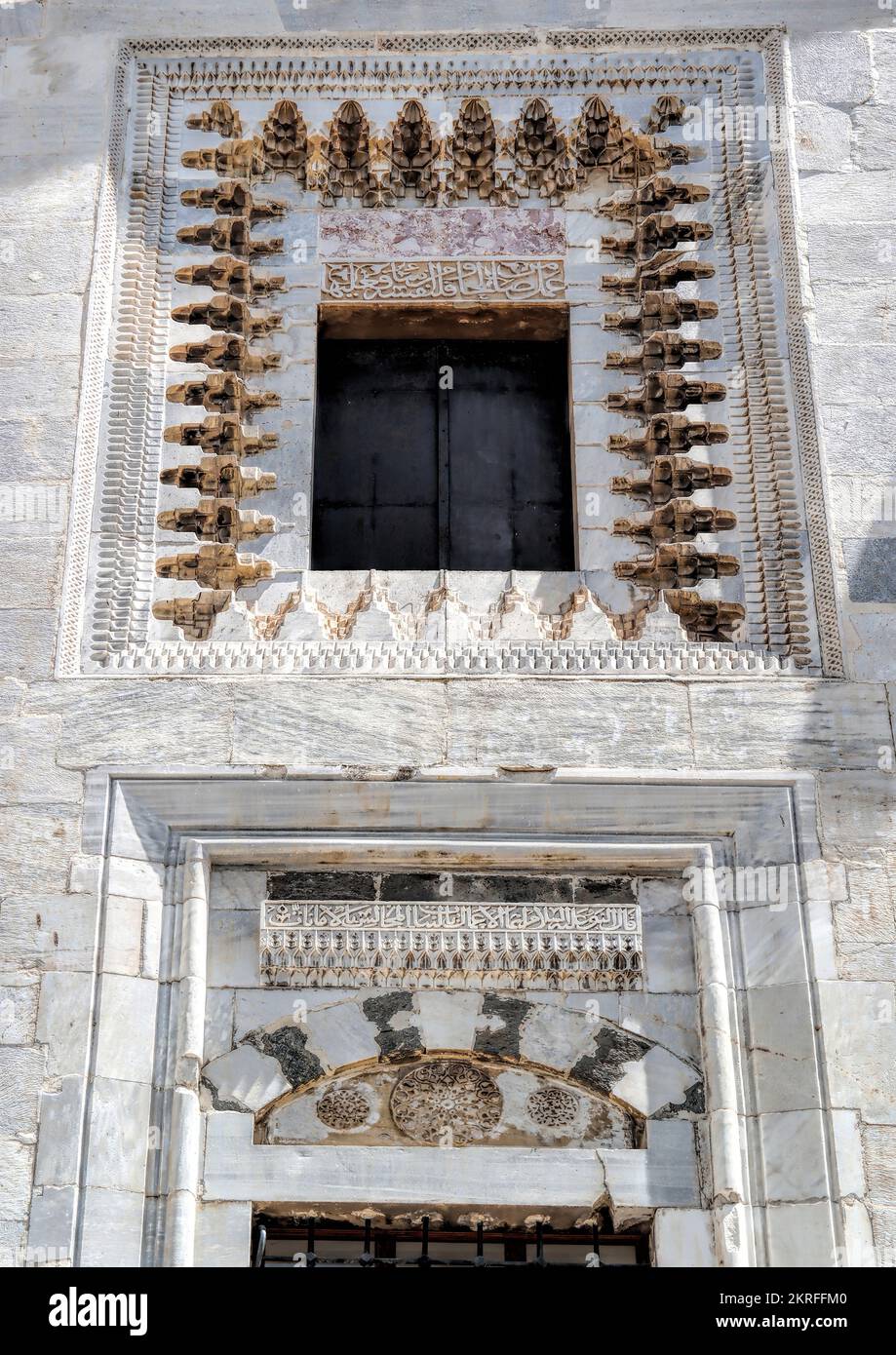 Izmir, Selcuk, Turquie, mai. 2018: La mosquée historique ISA Bey dans la ville de Selcuk près des célèbres ruines d'Ephèse en Turquie. Construit en 1375 Banque D'Images