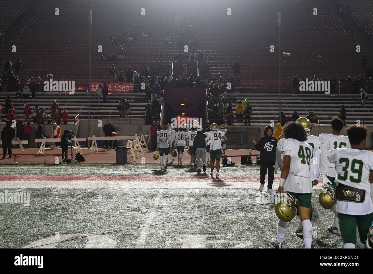 Long Beach Poly Jacklapines sortir le classé après un CIF Section Sud 1 quart de finale de jeu contre Los Alamitos le vendredi 11 novembre 2022, i Banque D'Images