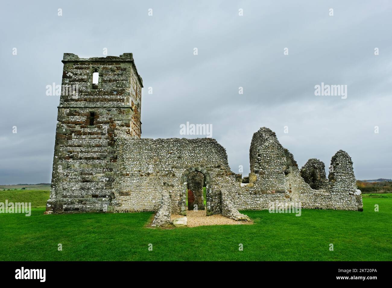 Knowlton, une église médiévale construite dans un henge préhistorique, Dorset, Royaume-Uni - John Gollop Banque D'Images