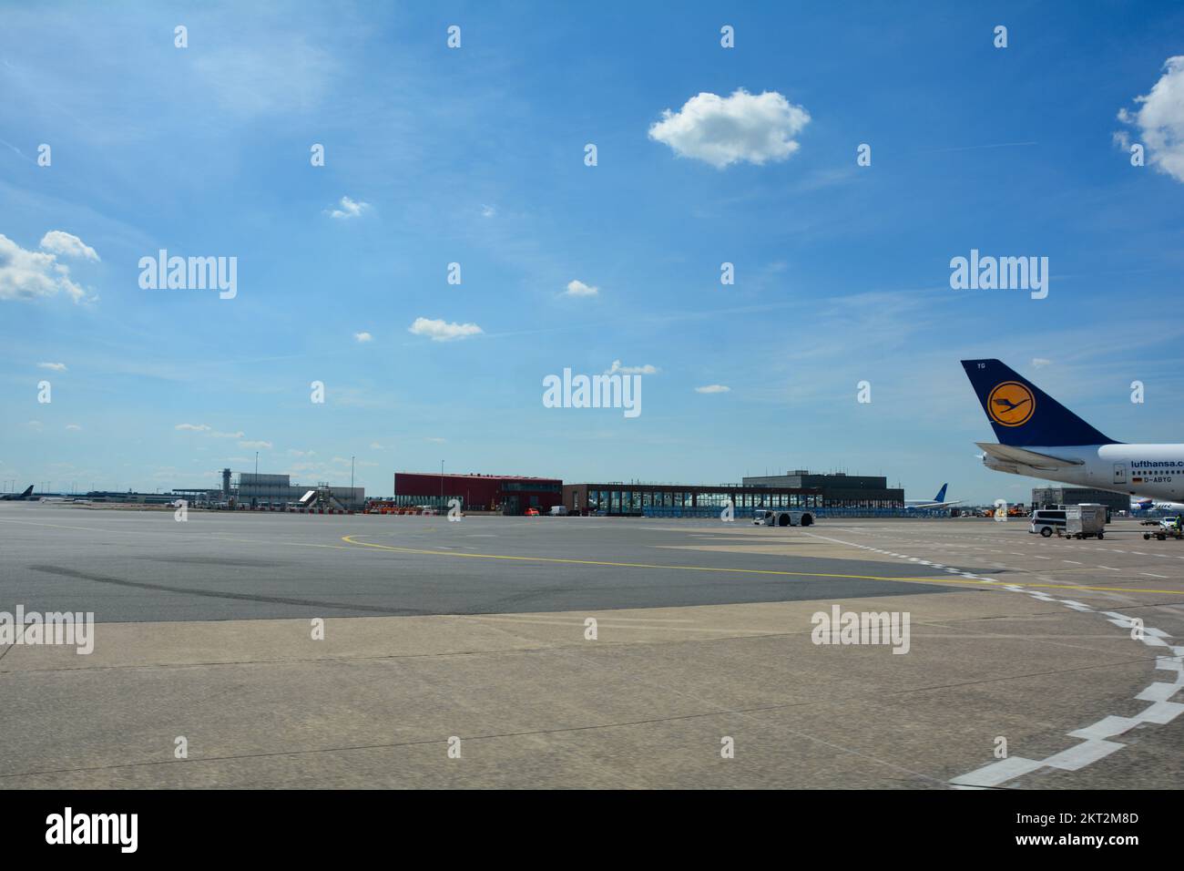 Aéroport de Francfort Allemagne 02 août 2022 - Lufthansa machines à l'aérogare Banque D'Images