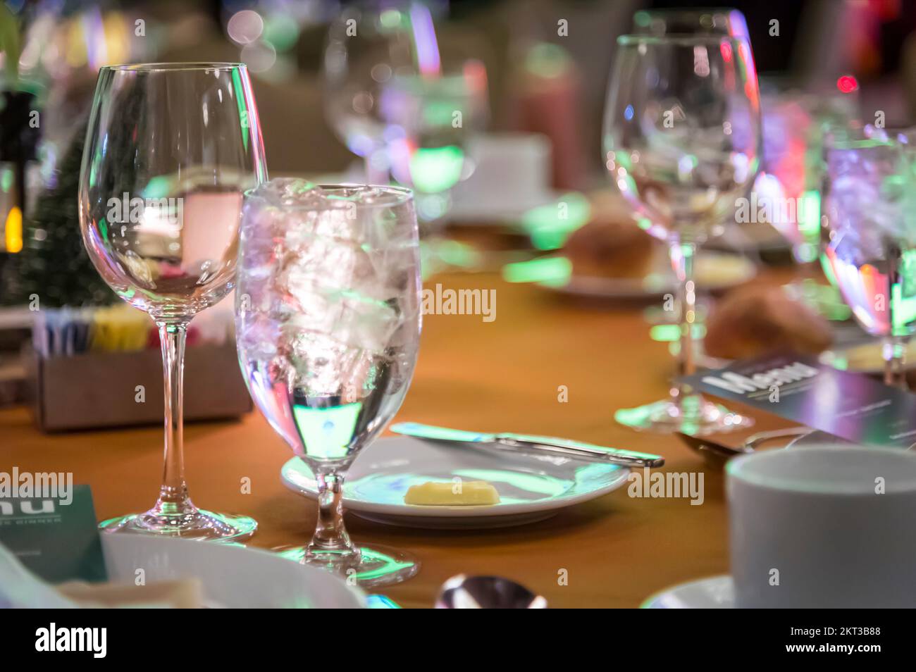 Verre d'eau glacée sur la table de banquet, Philadelphie Pennsylvania USA Banque D'Images
