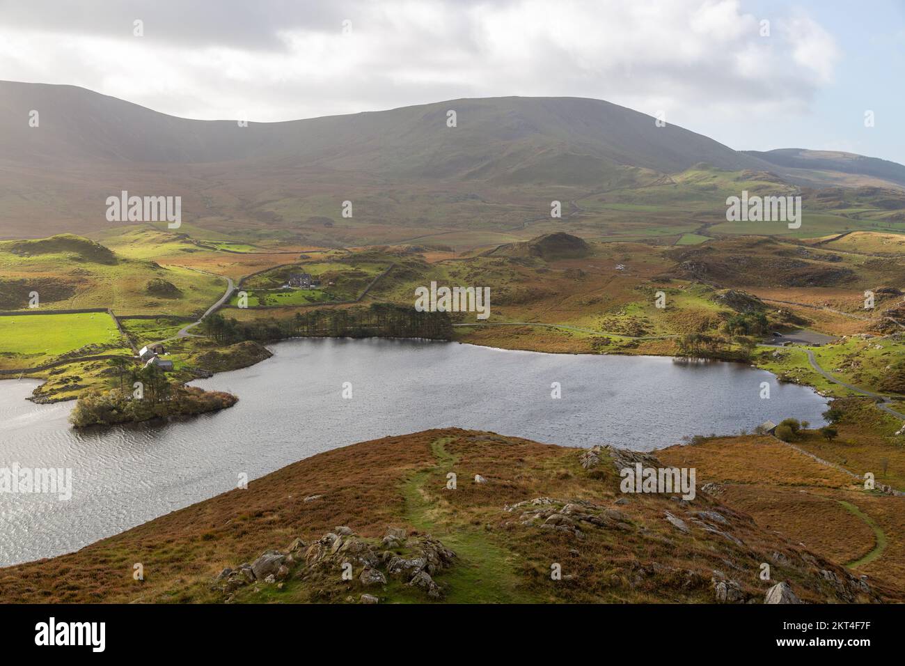La vue de Bryn Brith Hill of Cregennan Lakes, Snowdonia, pays de Galles, Royaume-Uni Banque D'Images