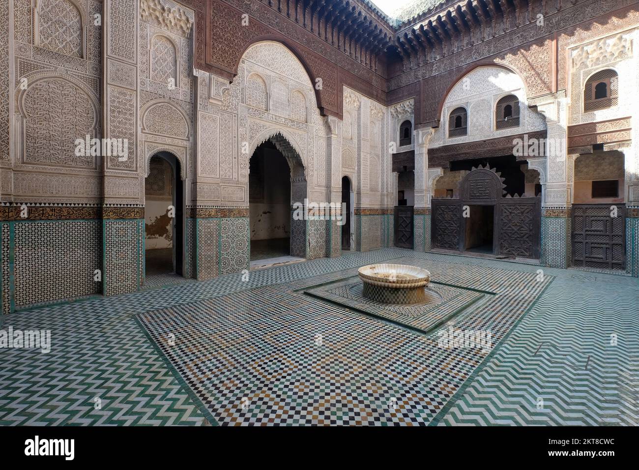 Madrasa Bou Inania Koranschule intérieur à Meknès, Maroc. Banque D'Images