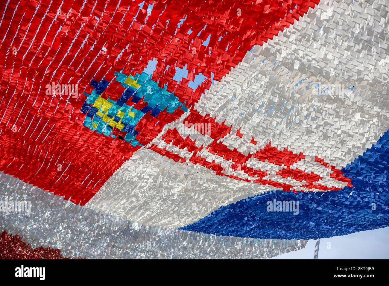 Drapeau croate comme partie de la canopée des fanions de drapeau ...