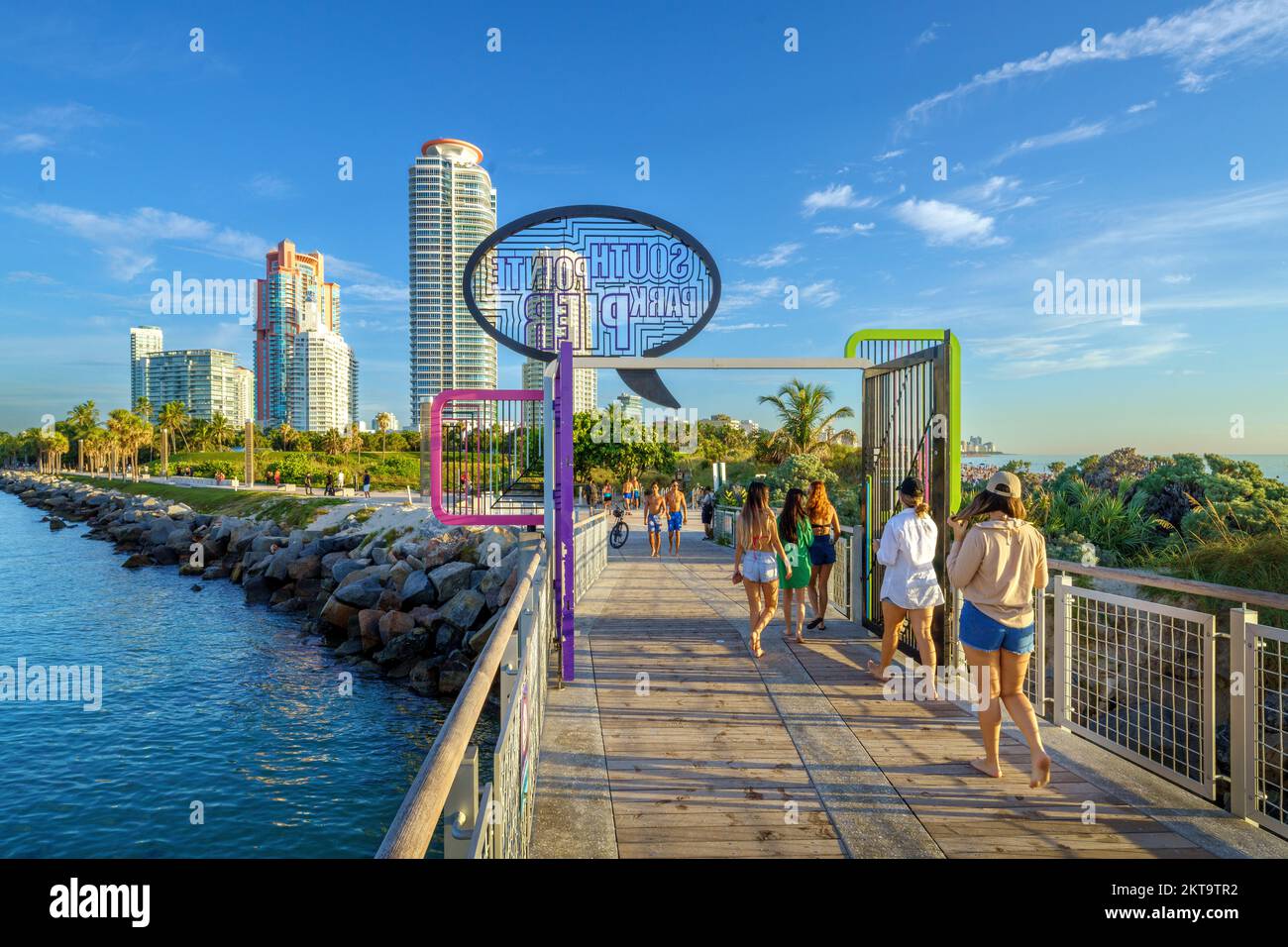 Southern Pointe Pier Park, South Beach, Miami Beach Miami, Floride, États-Unis Banque D'Images Southern Pointe Pier Park, South Beach, Miami Beach Miami, Floride, États-Unis Banque D'Images