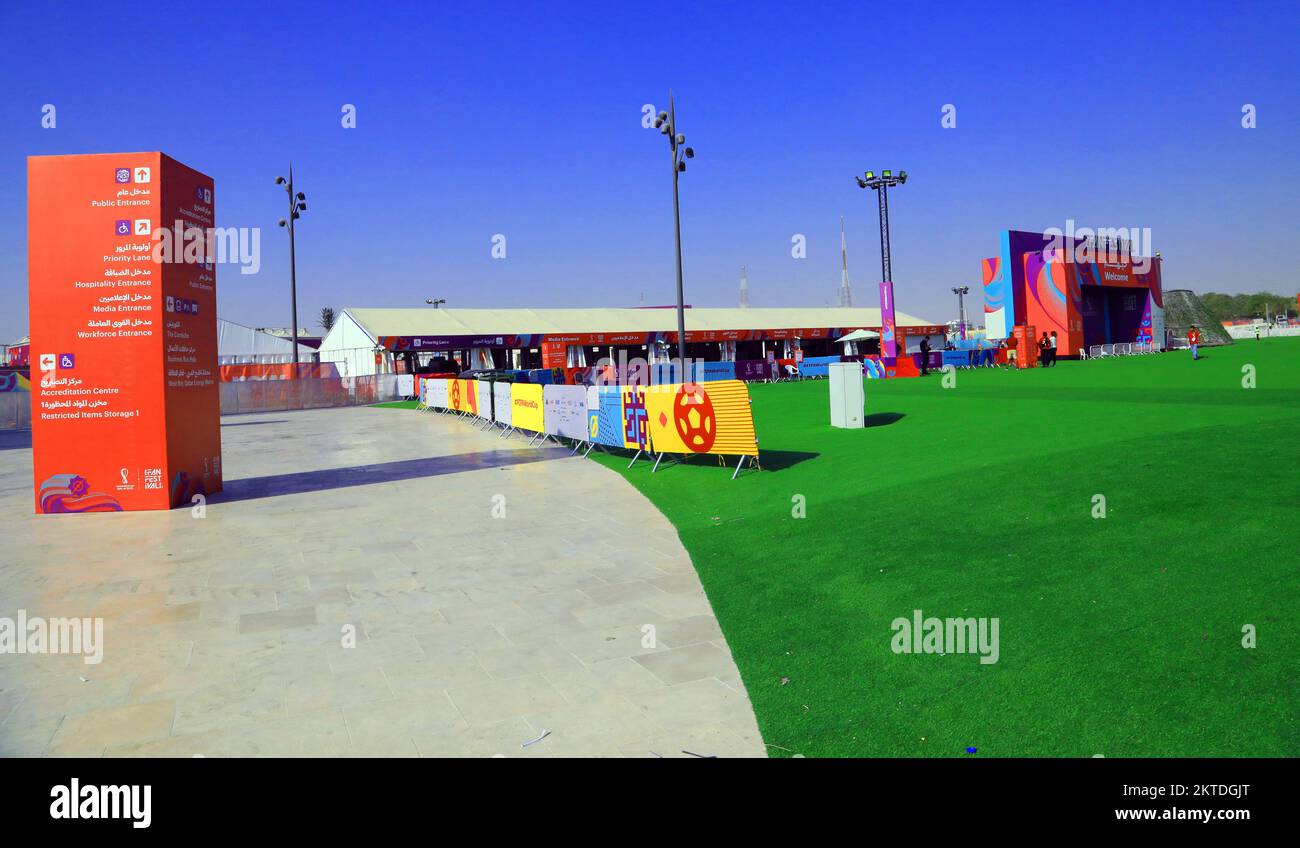 Doha, Qatar. 21st novembre 2022. La vue générale de la zone Fest des fans de la FIFA au parc Al Bidda attire des milliers de fans pour profiter de la coupe du monde de la FIFA. Un endroit pour les fans de profiter de diverses activités qui sont proposées comme une alternative au-delà des stades. Le lieu est situé ''¯entre la région de la baie Ouest ''¯et le marché Souq''¯Waqif. Sur 21 novembre 2022 à Doha, Qatar. (Credit image: © Sidhik Keerantakath/eyepix via ZUMA Press Wire) Banque D'Images