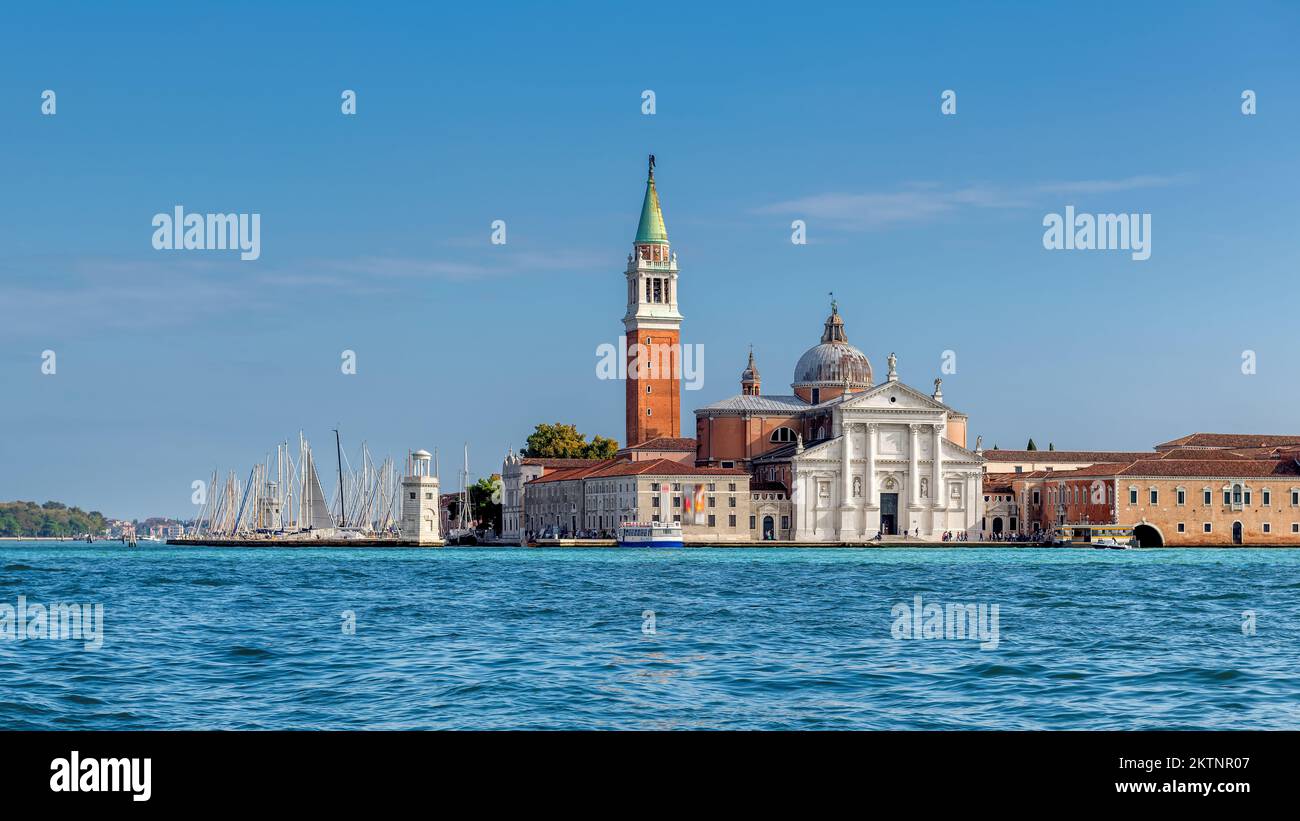 Sites touristiques de Venise. San Giorgio Maggiore par la place San Marco, Grand Canal, Venise, Italie Banque D'Images