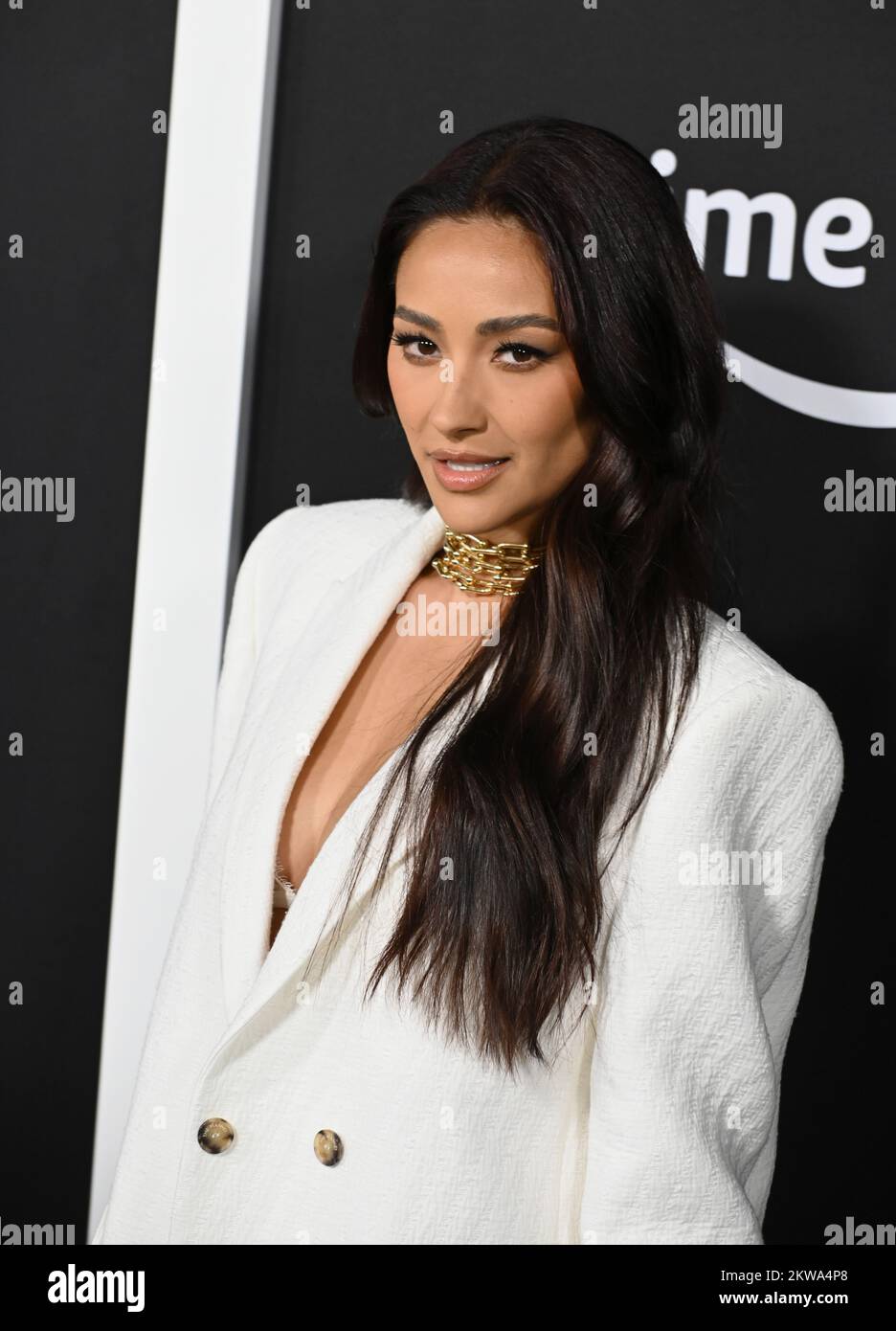 Los Angeles, États-Unis. 29th novembre 2022. Shay Mitchell à la première de « Something from Tiffany's » à AMC Century City. Crédit photo : Paul Smith/Alamy Live News Banque D'Images