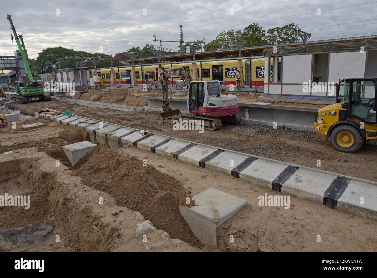 Travaux d'ajout d'une plate-forme supplémentaire à la gare S-Bahn de Berlin à Schöneweide, Berlin, Allemagne, septembre 2022 Banque D'Images